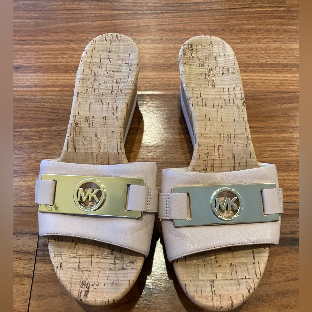 Michael Kors Women's Beige and White size 8M